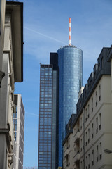 Fototapeta na wymiar Hochhaus in Frankfurt