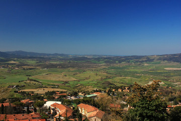 Fototapeta na wymiar Hills and valleys in Tuscany, Italy