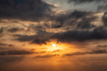 Obraz premium Dramatic View of a cloudscape during a dark and colorful sunset. Taken over Havana, Cuba.