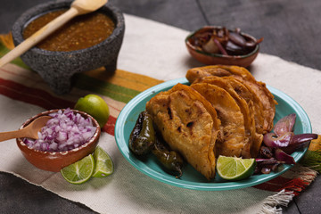 Tacos de barbacoa asados estilo Guadalajara Mexico