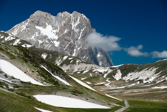 Corno Grande, 2912m, Campo Imperatore, Parco Nazionale del Gran Sasso e Monti della Laga, Abruzzo, Italy, Europe