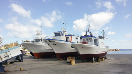 Barche sul molo del porto peschereccio di Isola delle Femmine - Palermo - Sicilia