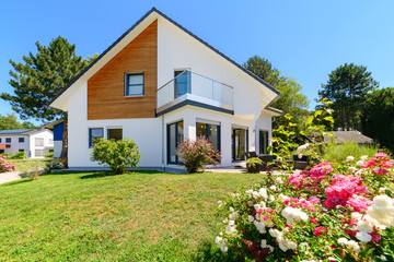 Einfamilienhaus mit Garten, hochwertig, Wohneigentum