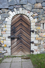 Fototapeta na wymiar old door at Suomenlinna fortress, Helsinki Finland