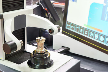 Industrial measuring device