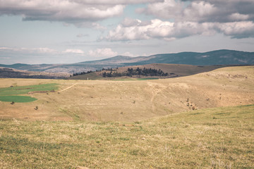 Obraz premium Randonnée sur le Mont-Lozère, dans le département de la Lozère en Occitanie, randonnée des bondons et ses menhirs