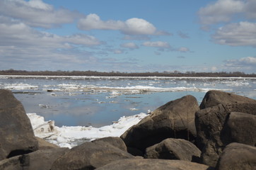 Fototapeta na wymiar Amur river ice drift
