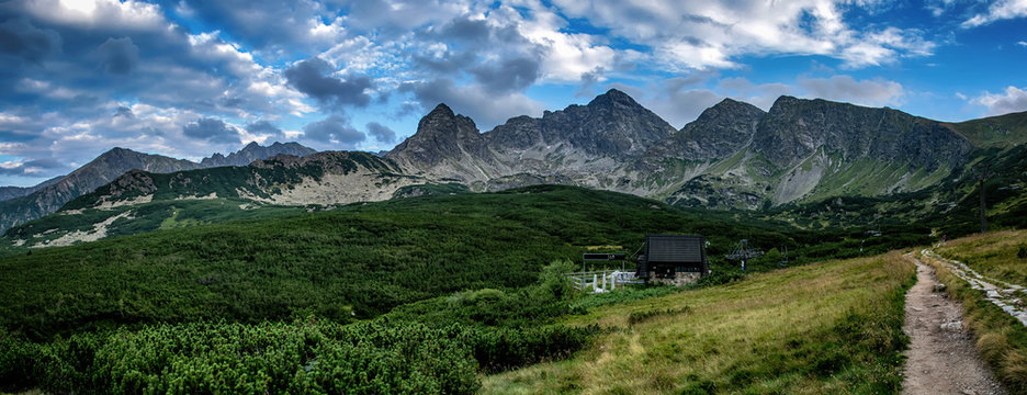Dolna stacja kolei krzeselkowej - Tatra, Poland