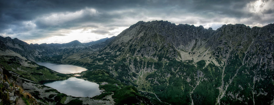 Dolina Pięciu Staw&oacute;w Polskich & Roztoki - Tatra, Poland