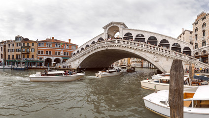 Fototapeta na wymiar View on Rialto bridge from Grand canal in Venice.