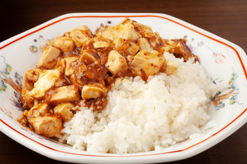 麻婆豆腐丼