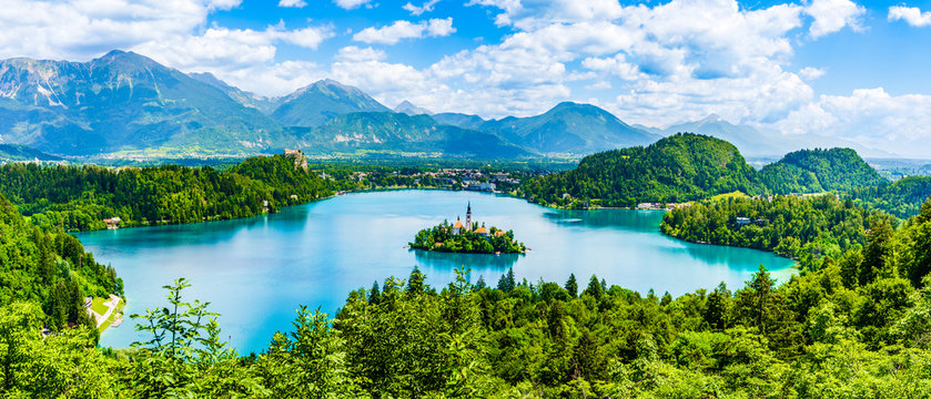 Lakes Images – Browse 8,940,222 Stock Photos, Vectors, and Video ...