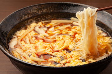 酸辣湯麺
