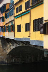 Fototapeta na wymiar Old bridge over the Arno River in Florence, Italy