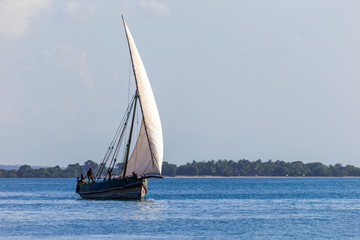 Obraz premium heavy traditional transport dhow