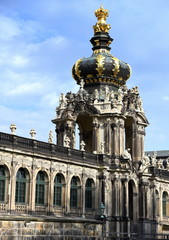 Kronentor mit Langgalerie