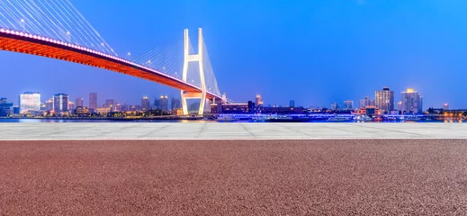 Photo sur Plexiglas Pont de Nanpu Shanghai Nanpu bridge and empty square floor scenery at night,China
