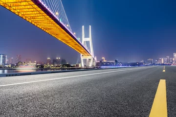 Photo sur Plexiglas Pont de Nanpu Shanghai Nanpu bridge and asphalt road scenery at night,China