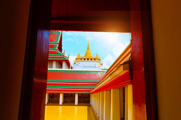 famous buddhist temples in thailand