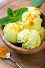 Artisanal ice cream with turmeric (Golden ice cream).