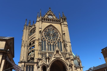 Fototapeta na wymiar Ville de Metz - Cathédrale Saint Etienne construite du 13 ème au 16 ème siècle