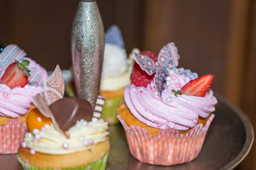 Wunderschöne dekorierte Muffins, Deutschland