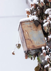 old electric knife switch for manual connection of consumers