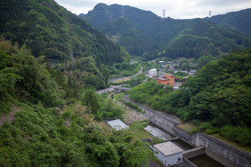 Fototapeta na wymiar ダムの上から見た風景