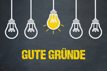 Gute Gründe / Tafel mit Glühbirnen