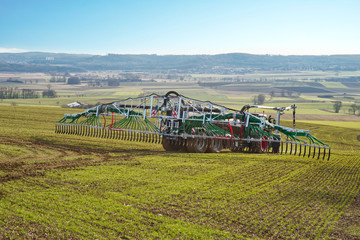 Gülle Ausbringung durch Schleppschlauchtechnik © Thomas Otto
