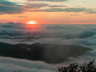 夕焼け 日の入り 雲海 登山