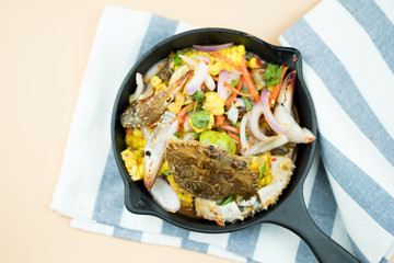 Spicy corn salad with fresh crab