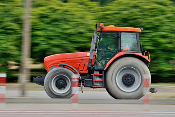 Traktor.