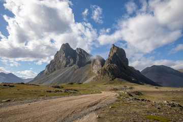 mountain in iceland called eystrahorn