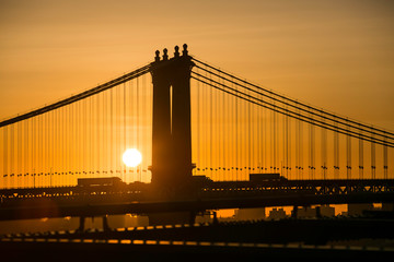 Manhattan bridge in the morning