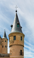 Fototapeta na wymiar Beautiful fortress Alcazar in Segovia