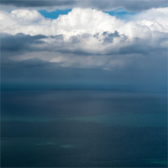 vue aérienne de la mer avec un ciel d'orage à Quiberville en Seine Maritime en France