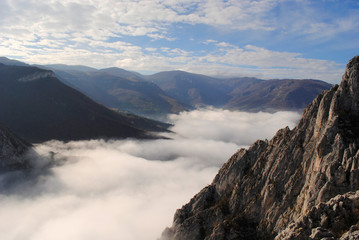 Fototapeta premium Mist on vratsa mountain