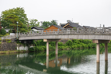Fototapeta na wymiar 金沢浅野川の木橋
