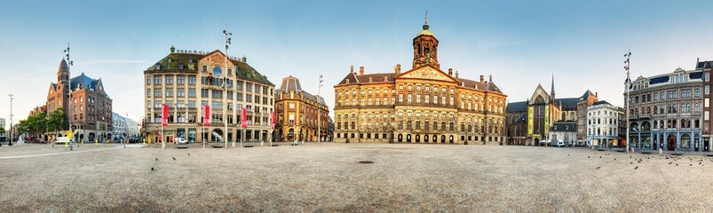 Royal Palace on the dam square in Amsterdam, Netherlands, panorama. - obrazy, fototapety, plakaty