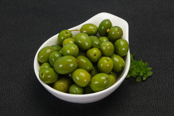 Green Campo Real olives in the bowl