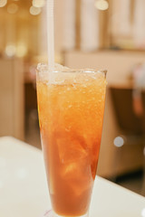 Iced tea with lemon