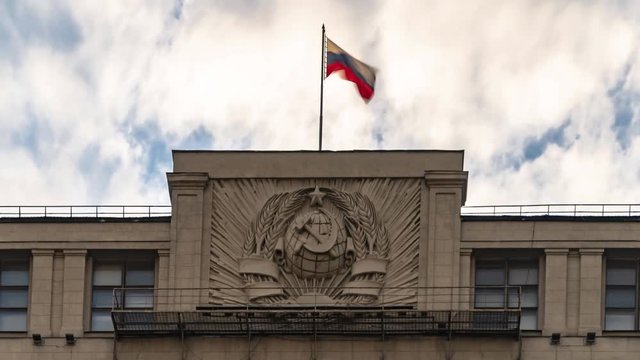 State flag of the Russian Federation over the State Duma,time lapse