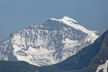 Fototapeta na wymiar le sommet de la Jungfrau
