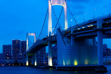 Fototapeta premium 東京のレインボーブリッジの夜景