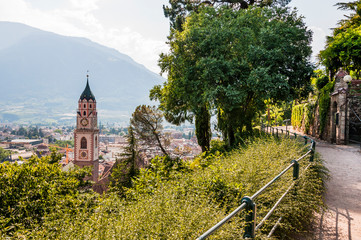 Meran, St. Nikolaus, Kirche, Tappeinerweg, Spazierweg, Vinschgau, Südtirol, Sommer, Italien