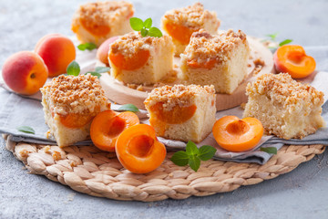 apricot summer cake