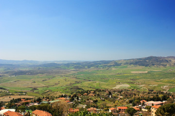 Fototapeta na wymiar Green Valley in Tuscany, Italy