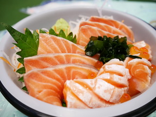 salmon with lemon and parsley