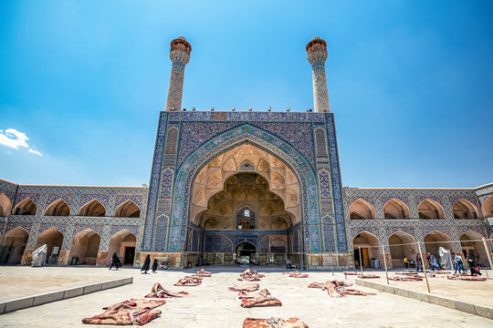 17/05/2019 Isfahan.Isfahan Province.Iran, Courtyard of Isfahan Masjed-e Jameh Mosque, Oldest mosque in Iran with fine brickwork and Islamic calligraphy